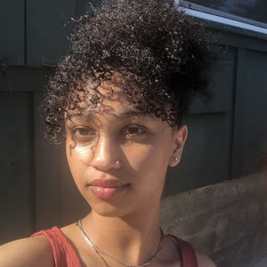 Meet your Posher, Aida